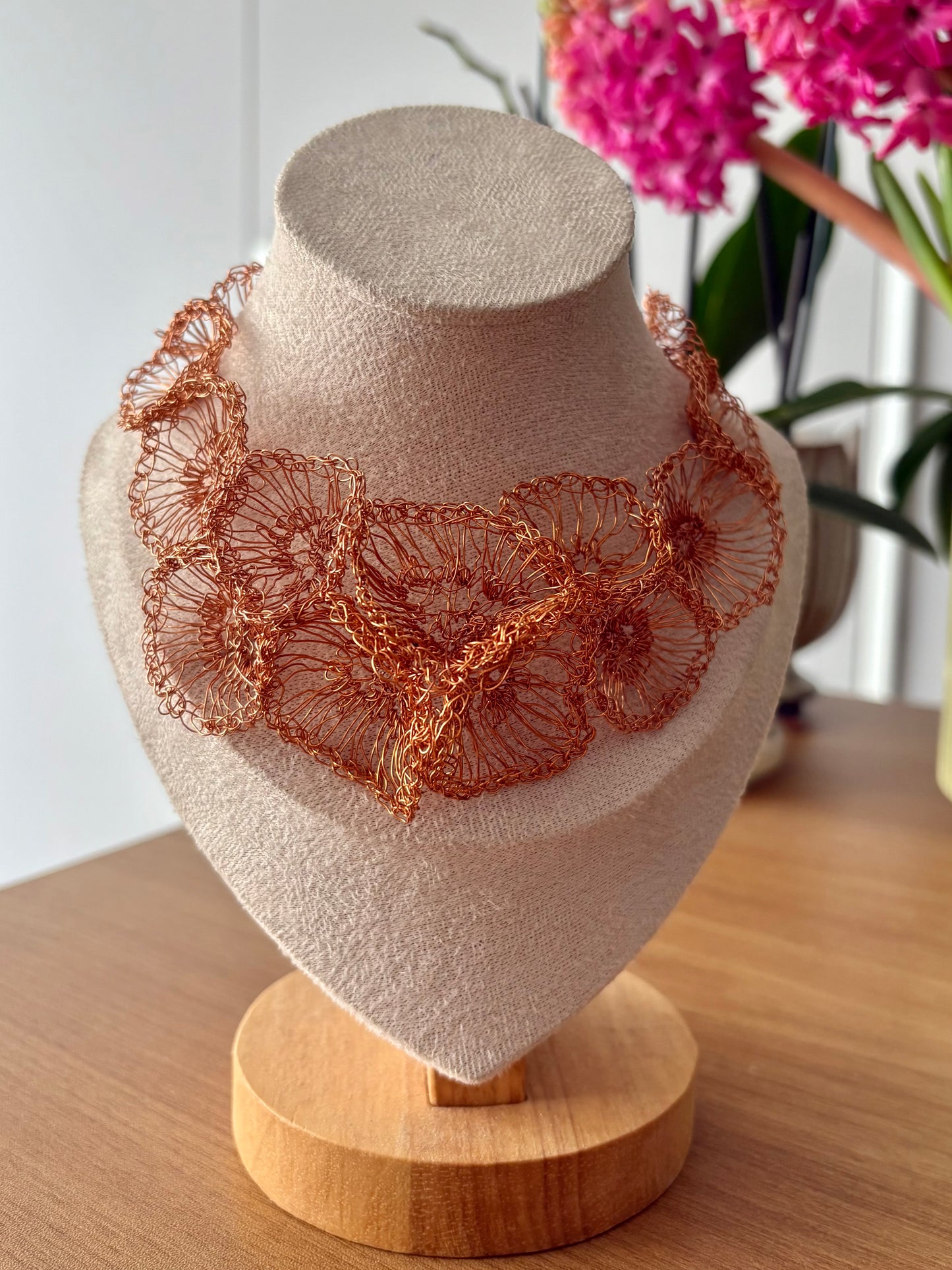 Collana Petali di Rame Dandelion- Gioiello Artigianale all'Uncinetto