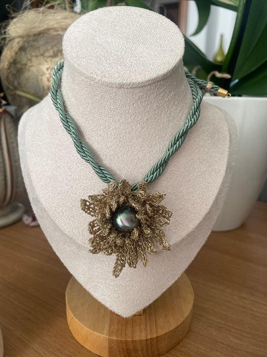 Collana Modello Dahlia