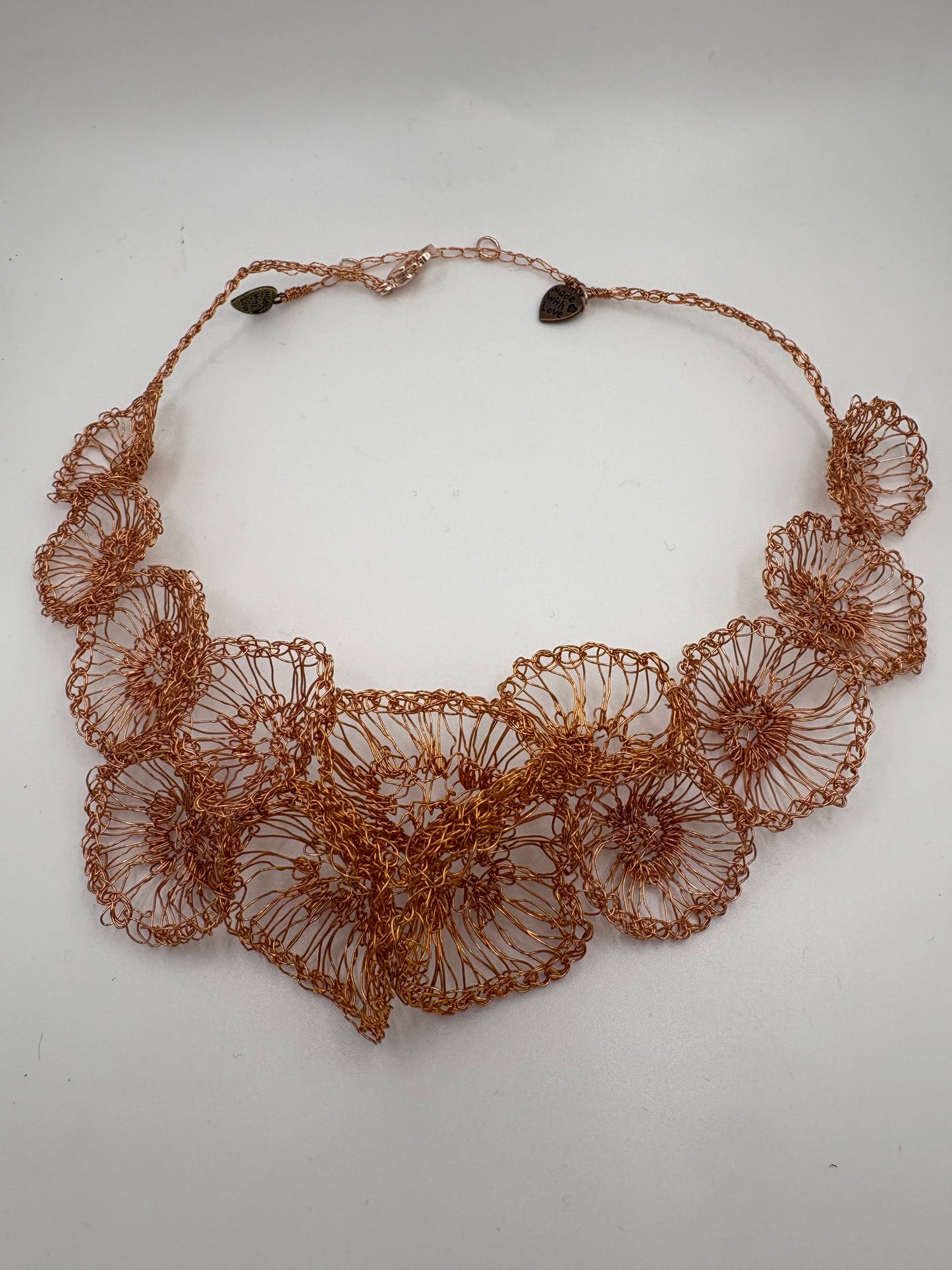 Collana Petali di Rame Dandelion- Gioiello Artigianale all'Uncinetto